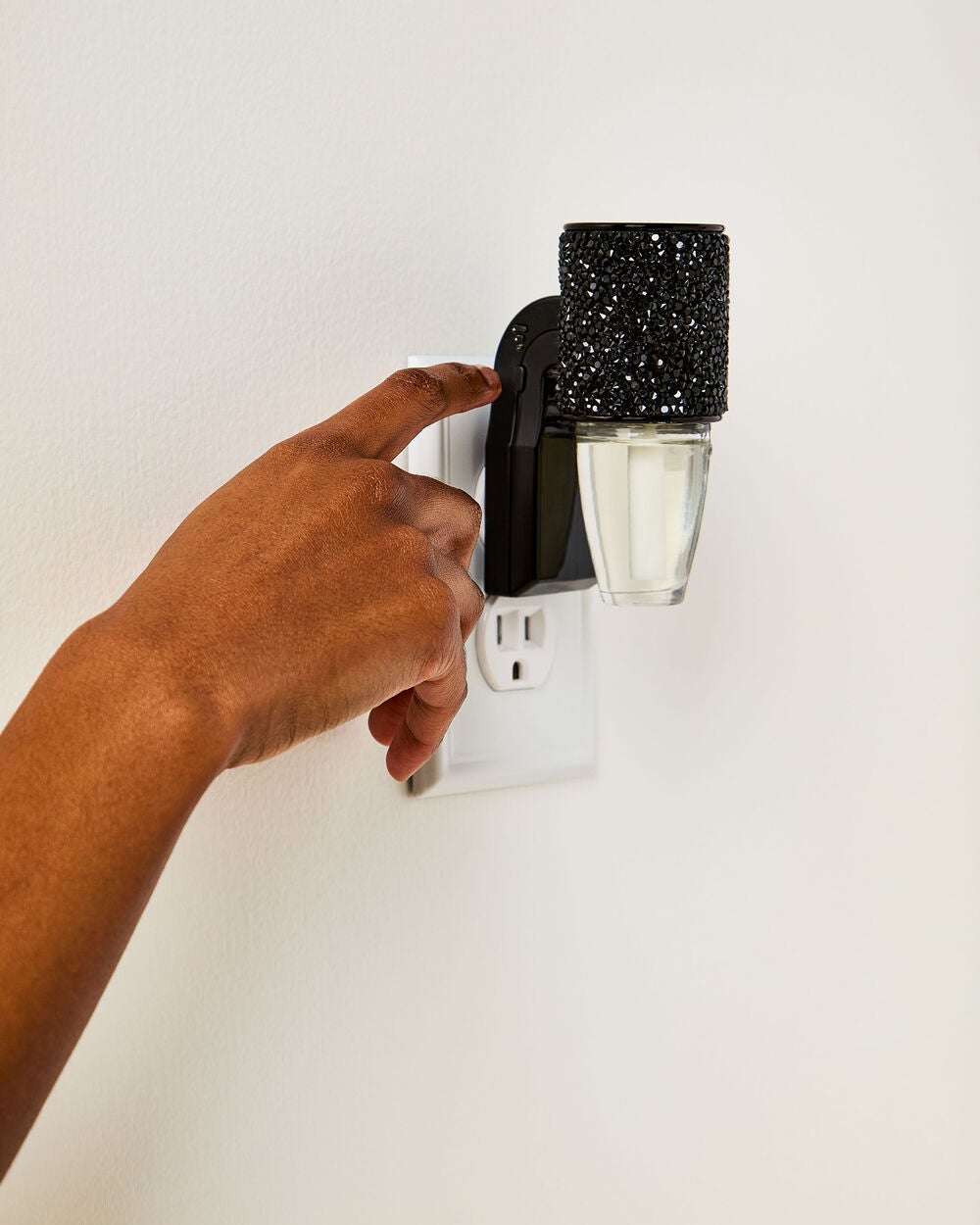 Black Sparkle Scent Control? Wallflowers Fragrance Plug - Image 5