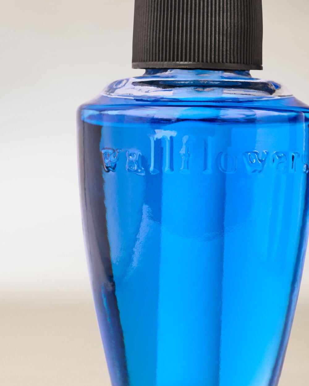 Gingham Wallflowers Fragrance Refill - Image 2