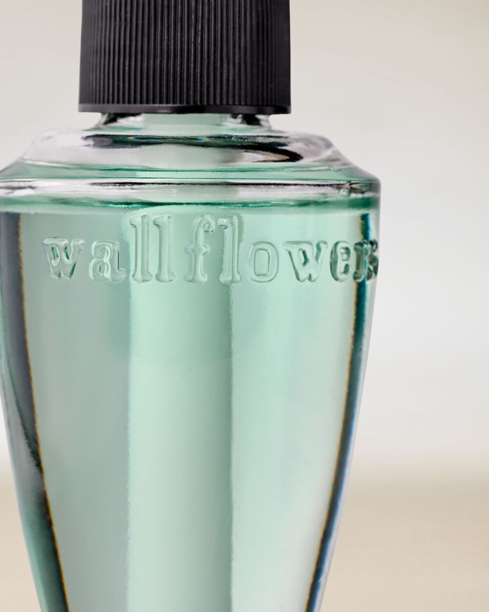 Endless Weekend Wallflowers Fragrance Refill - Image 2