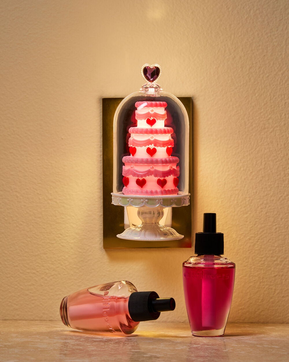 Tiered Cake in Case Scent Control? Nightlight Wallflowers Fragrance Plug - Image 6