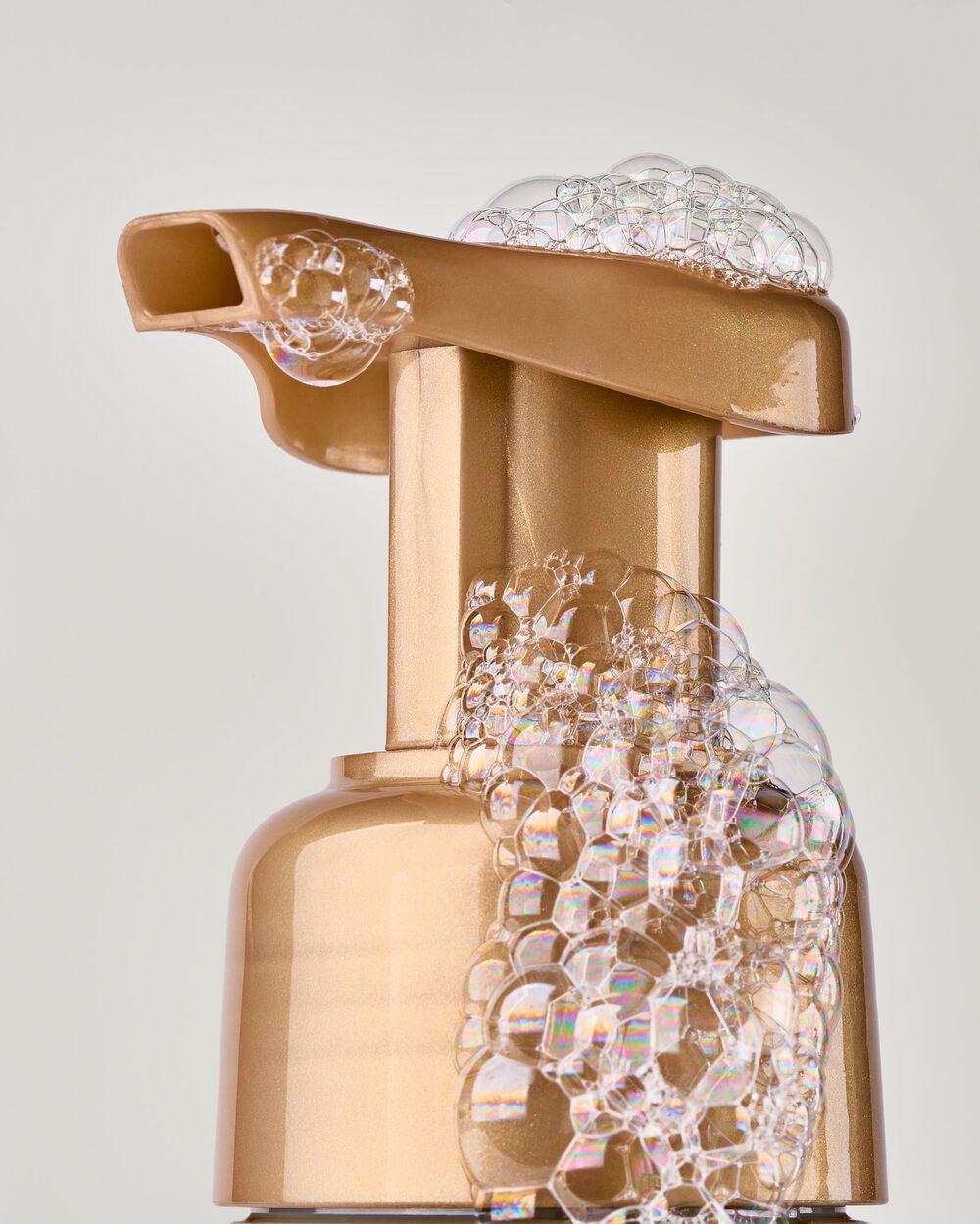 White Iris & Cedarwood Gentle & Clean Foaming Hand Soap - Image 5
