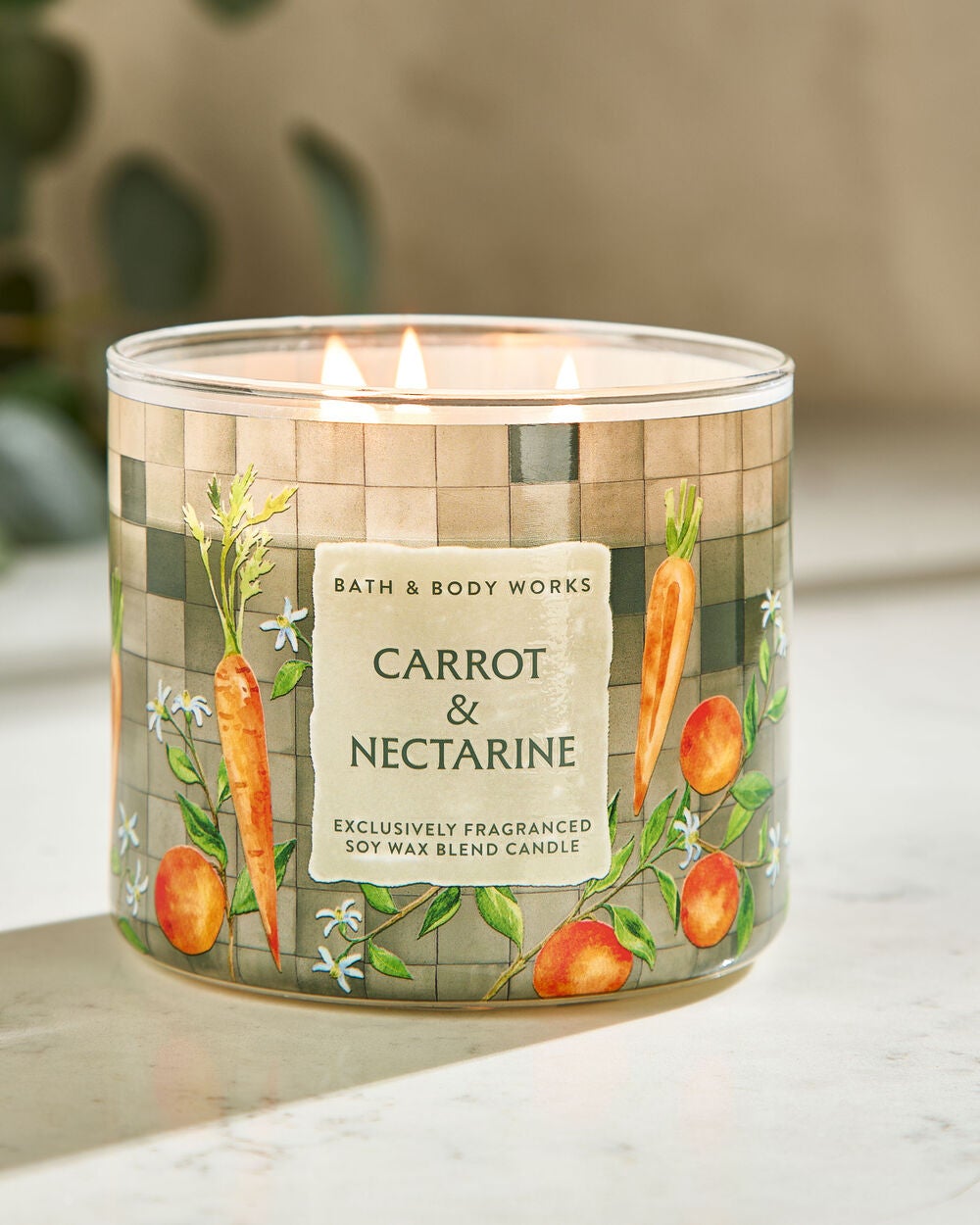 Carrot & Nectarine 3-Wick Candle - Image 6