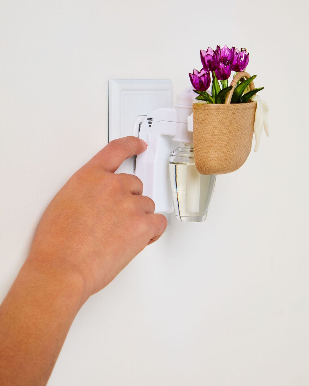 Market Tote Scent Control? Nightlight Wallflowers Fragrance Plug - Image 5