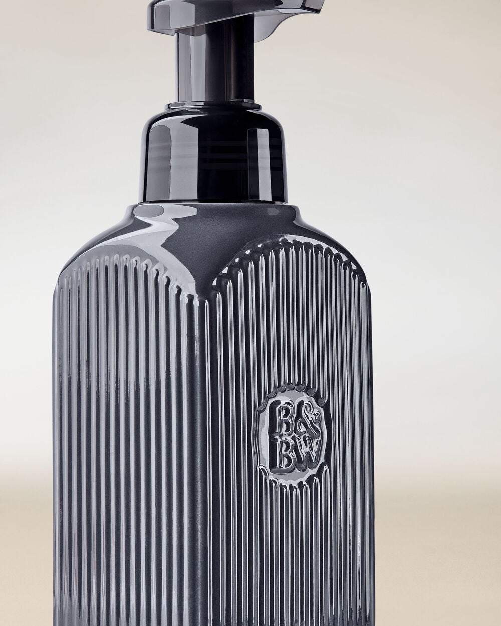 Charcoal Ceramic Gentle & Clean Foaming Hand Soap Dispenser - Image 2