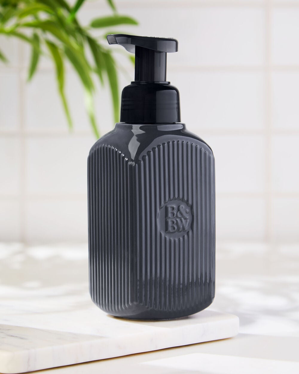 Charcoal Ceramic Gentle & Clean Foaming Hand Soap Dispenser - Image 3