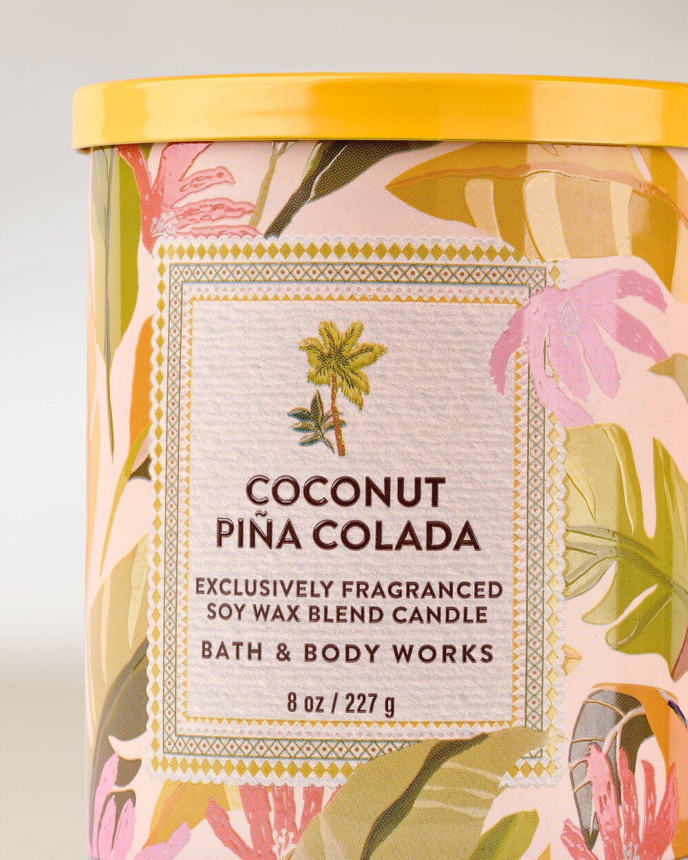 Coconut Pi?a Colada Single Wick Candle - Image 2