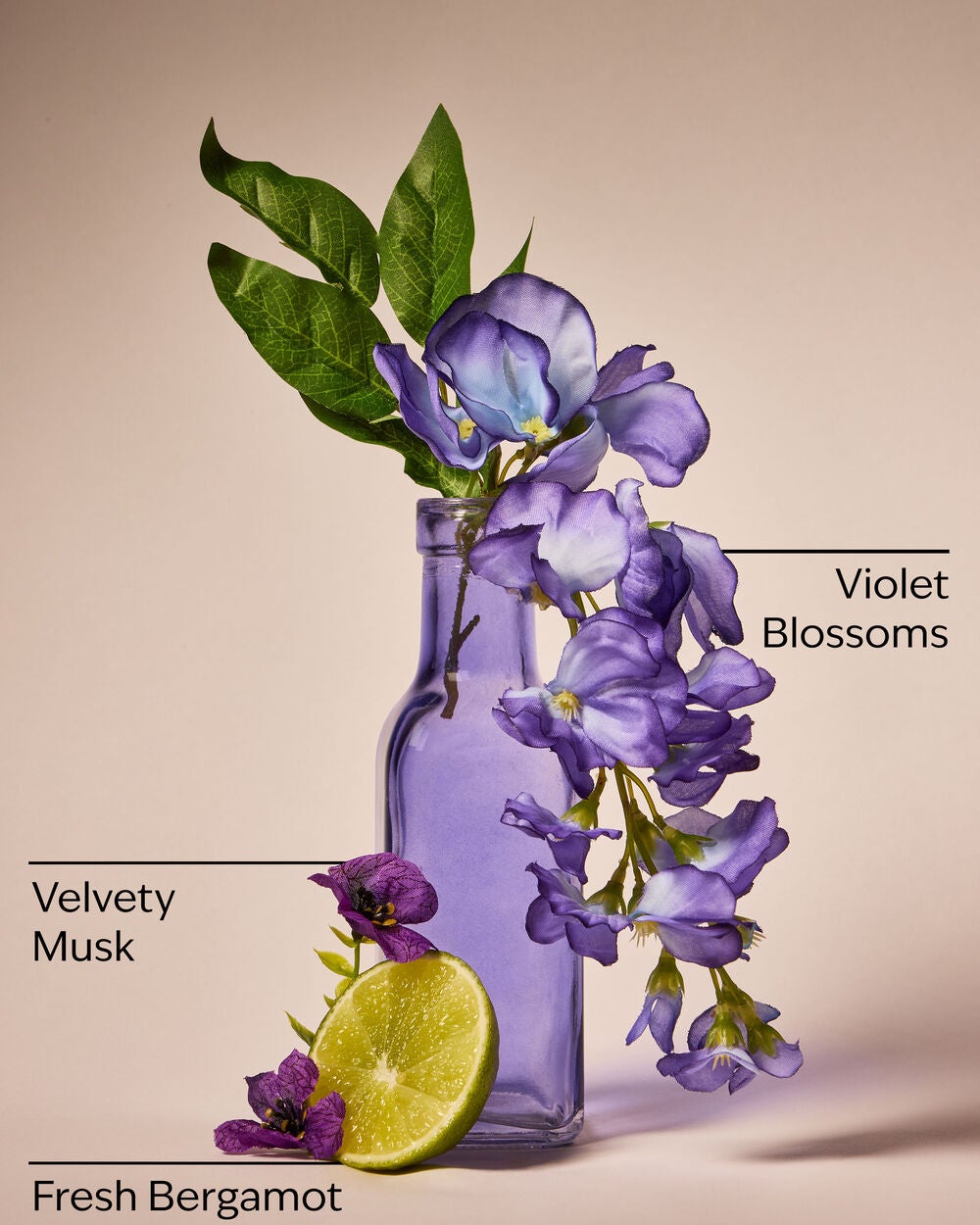 Violet & Musk 3-Wick Candle - Image 3