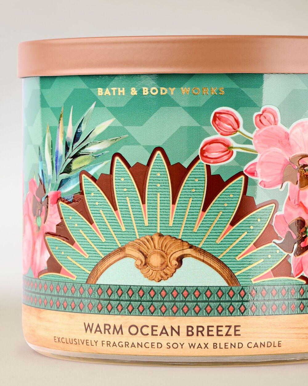 Warm Ocean Breeze 3-Wick Candle - Image 2