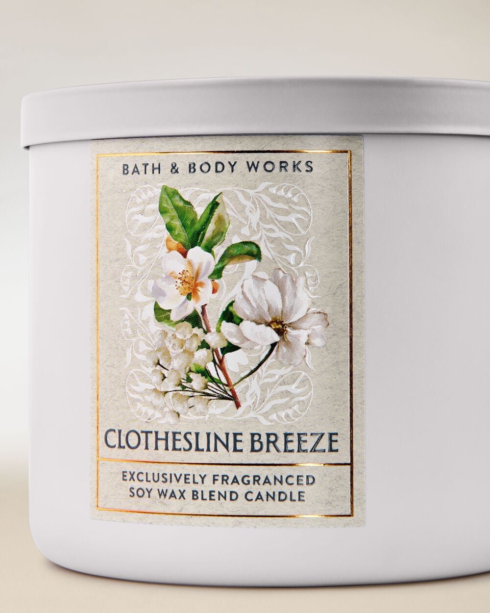 Clothesline Breeze 3-Wick Candle - Image 2