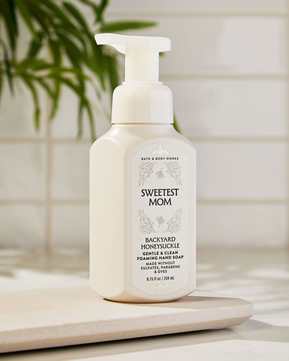 Backyard Honeysuckle Gentle & Clean Foaming Hand Soap - Image 7