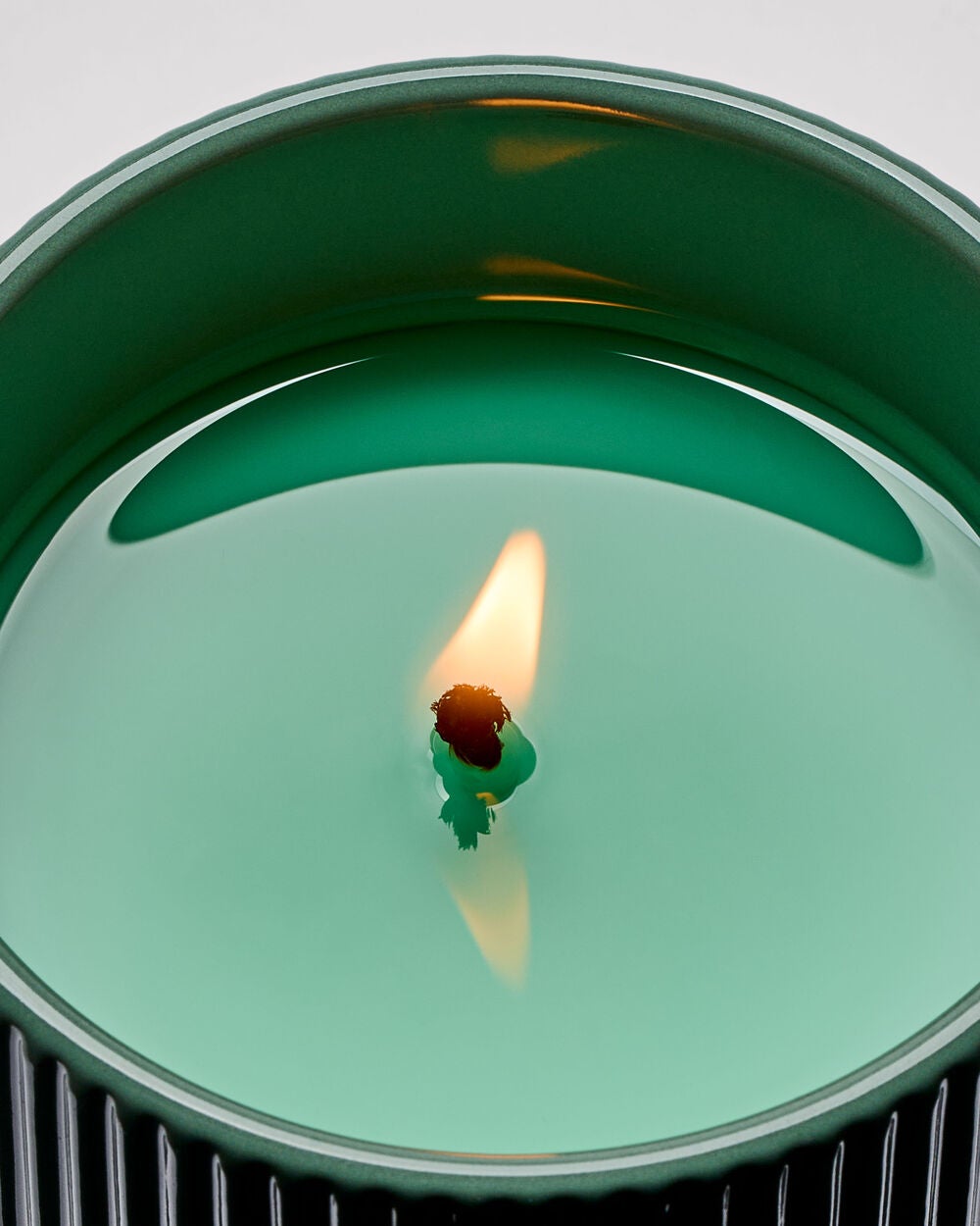 White Tea & Sage Single Wick Candle - Image 5